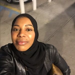 Meet your Posher, Chana